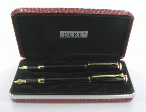 Duke P3 SET Polskie Kolory gold trims In 315RED.box.jpg