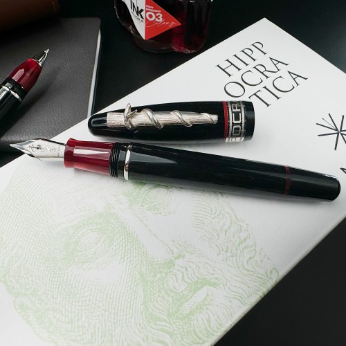maiora-hippocratica-fountain-pen (2).jpg
