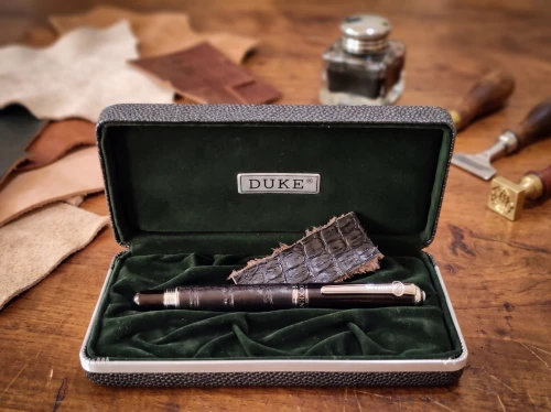 duke 669f black skóra pióro+box315.jpeg